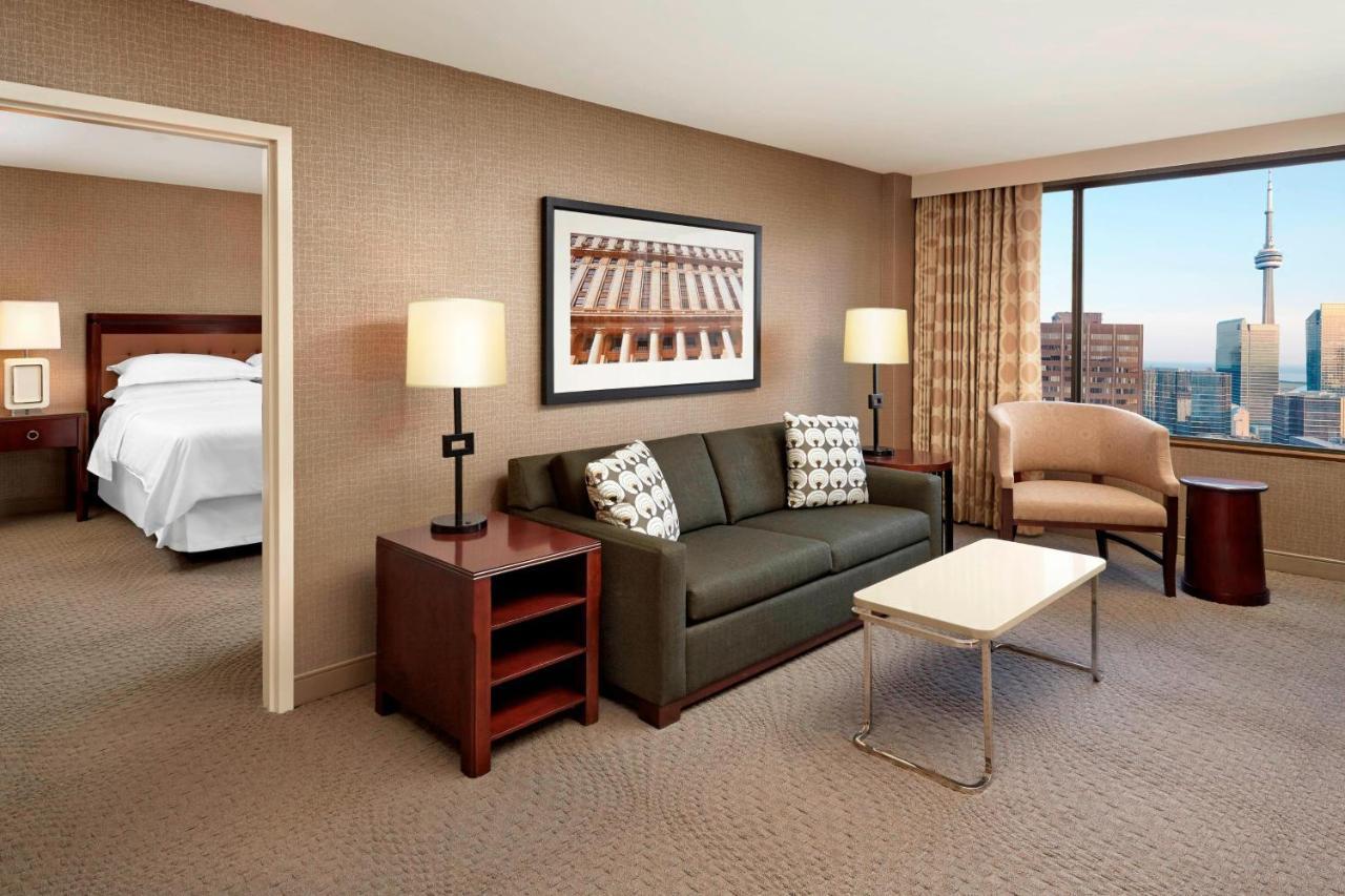 Sheraton Centre Toronto Hotel Экстерьер фото