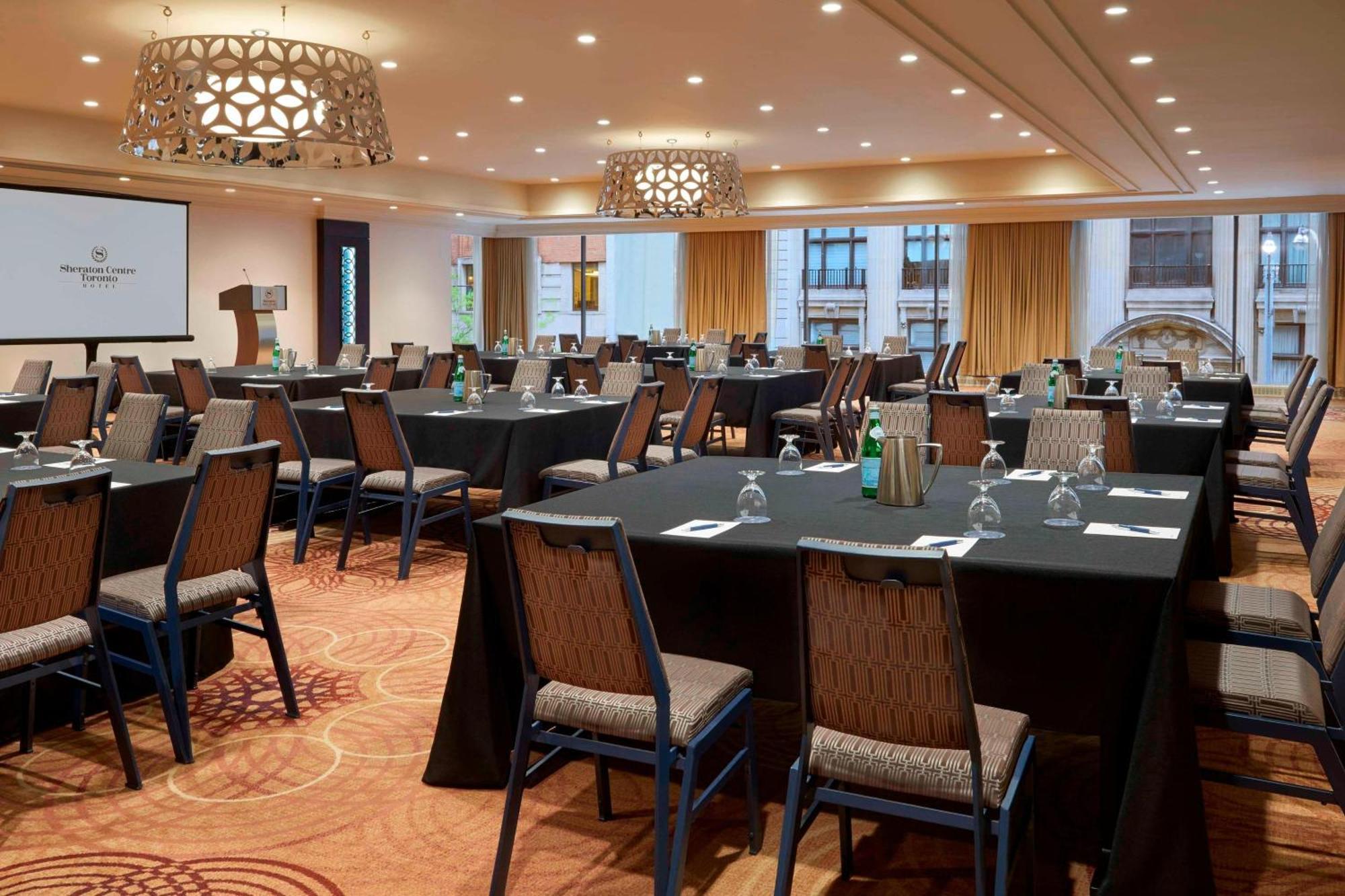 Sheraton Centre Toronto Hotel Экстерьер фото